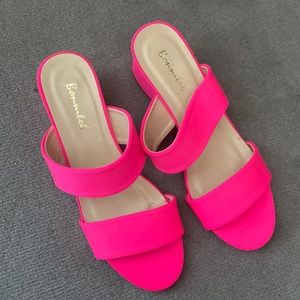 NEVER WORN - Hot Pink Heeled Sandals